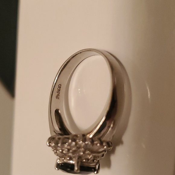 Ring - Picture 6 of 7